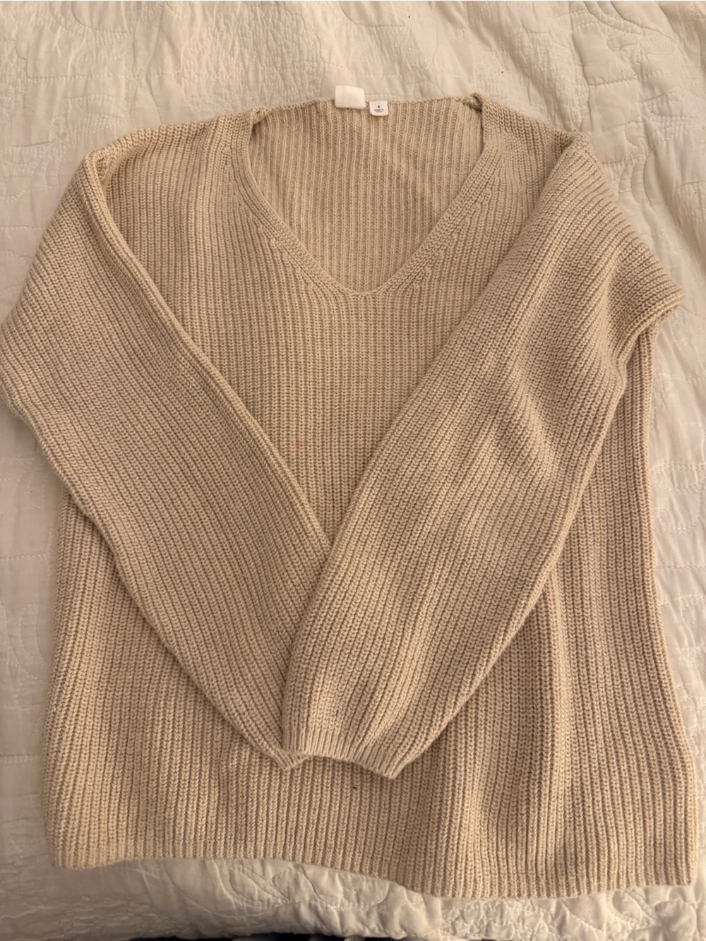 GAP Neutral Beige Ribbed V-Neck Sweater